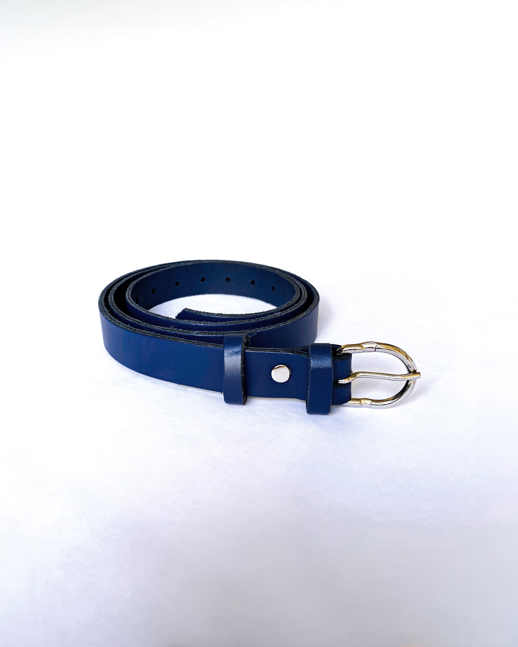 Cinturón Suela Azul — Hebilla Estilizada