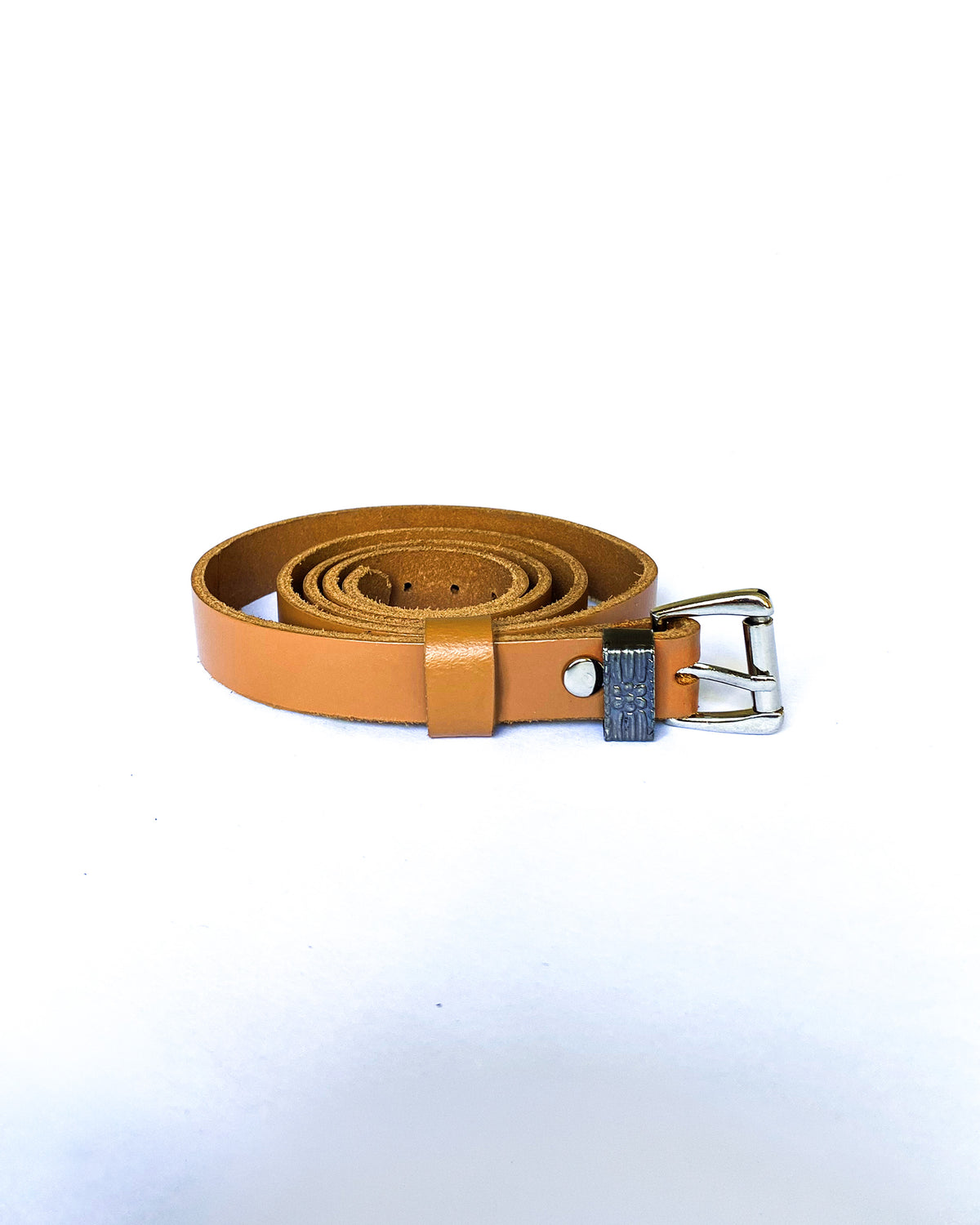 Cinturón Suela Camel — Hebilla Estilizada - L / Delgado