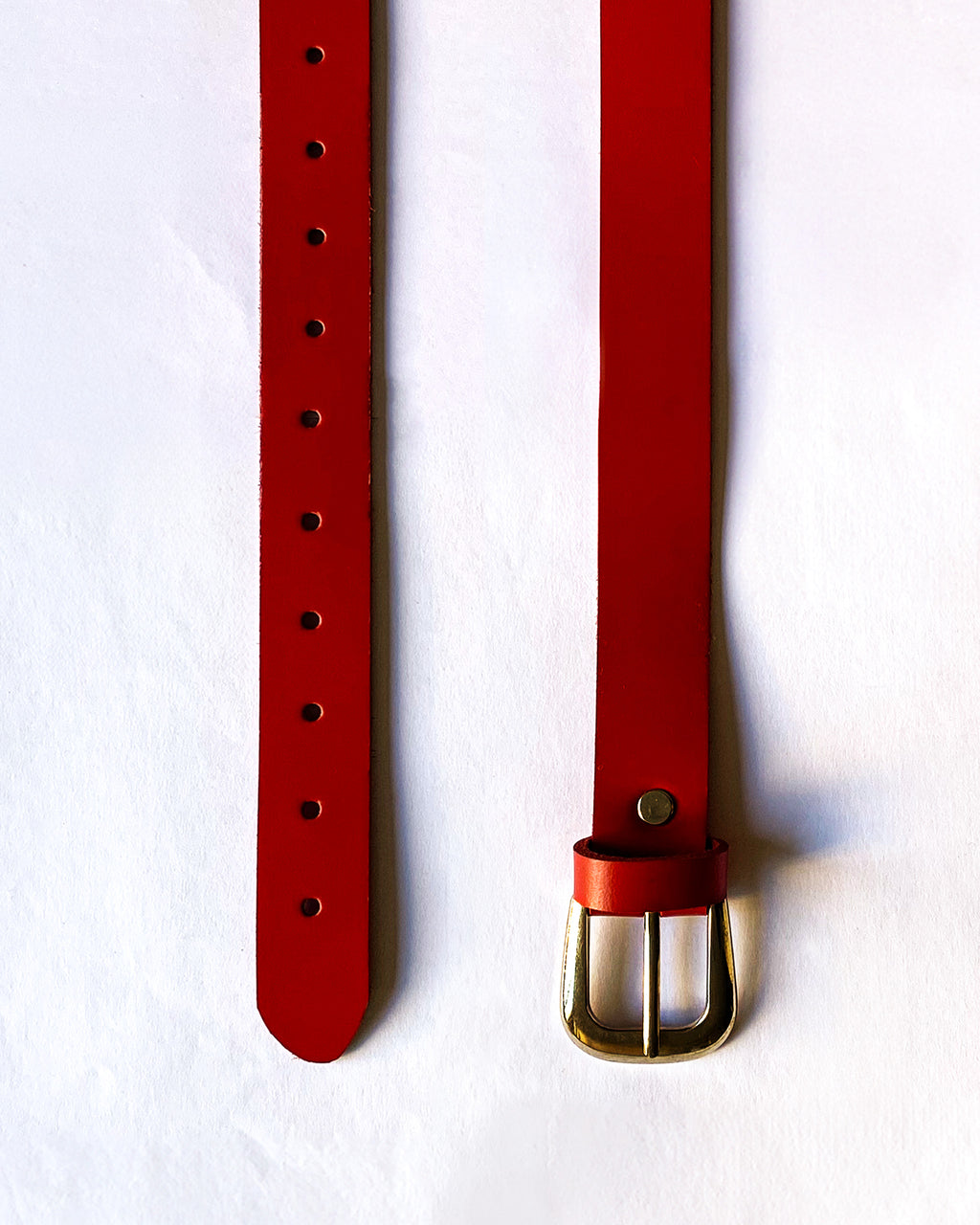 Cinturón Rojo — Hebilla Estilizada