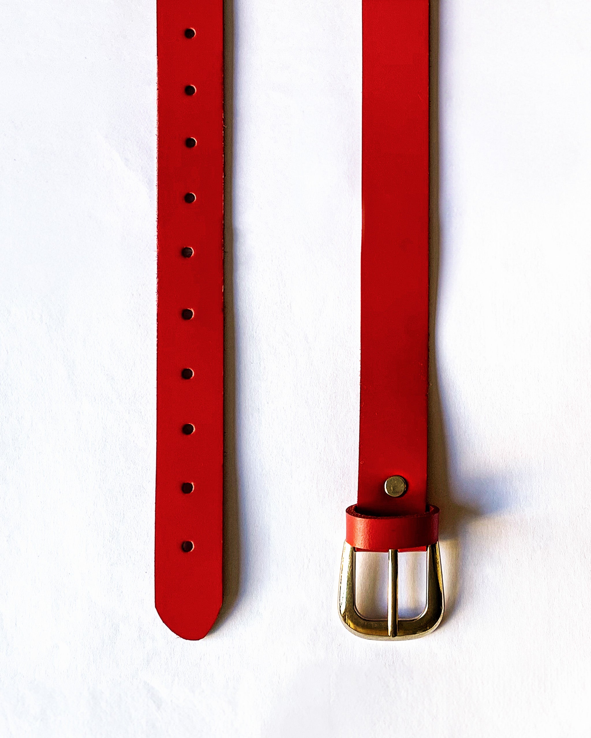 Cinturón Rojo — Hebilla Estilizada