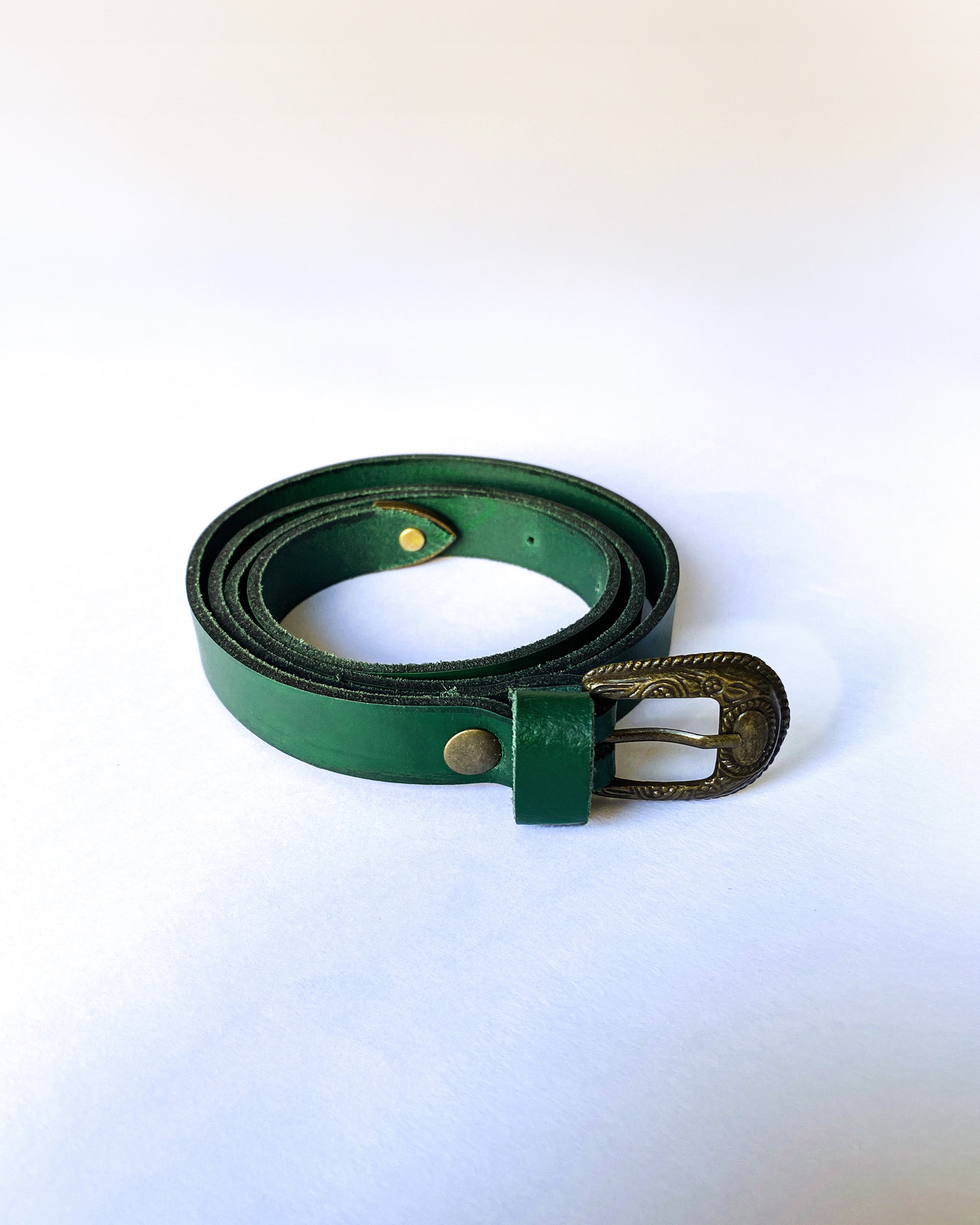 Cinturón Suela Verde — Hebilla Estilizada