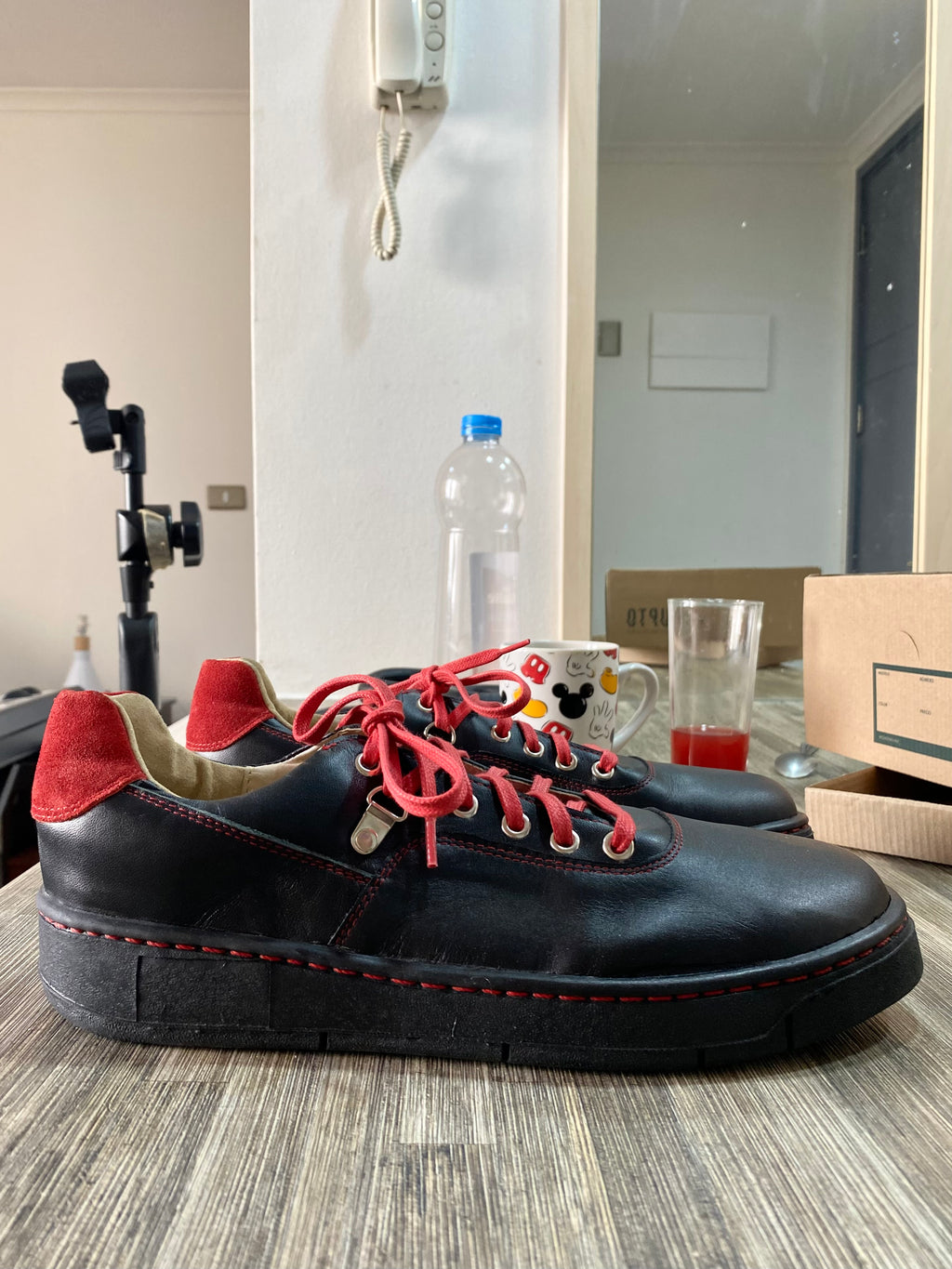 Youth B01 - Black/Red [SAMPLE_SERIES_2026]